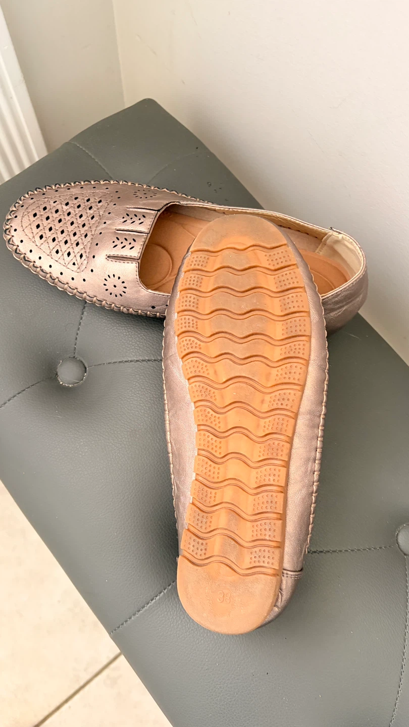 Women's Rose Gold Cut-Out Loafers - photo 3
