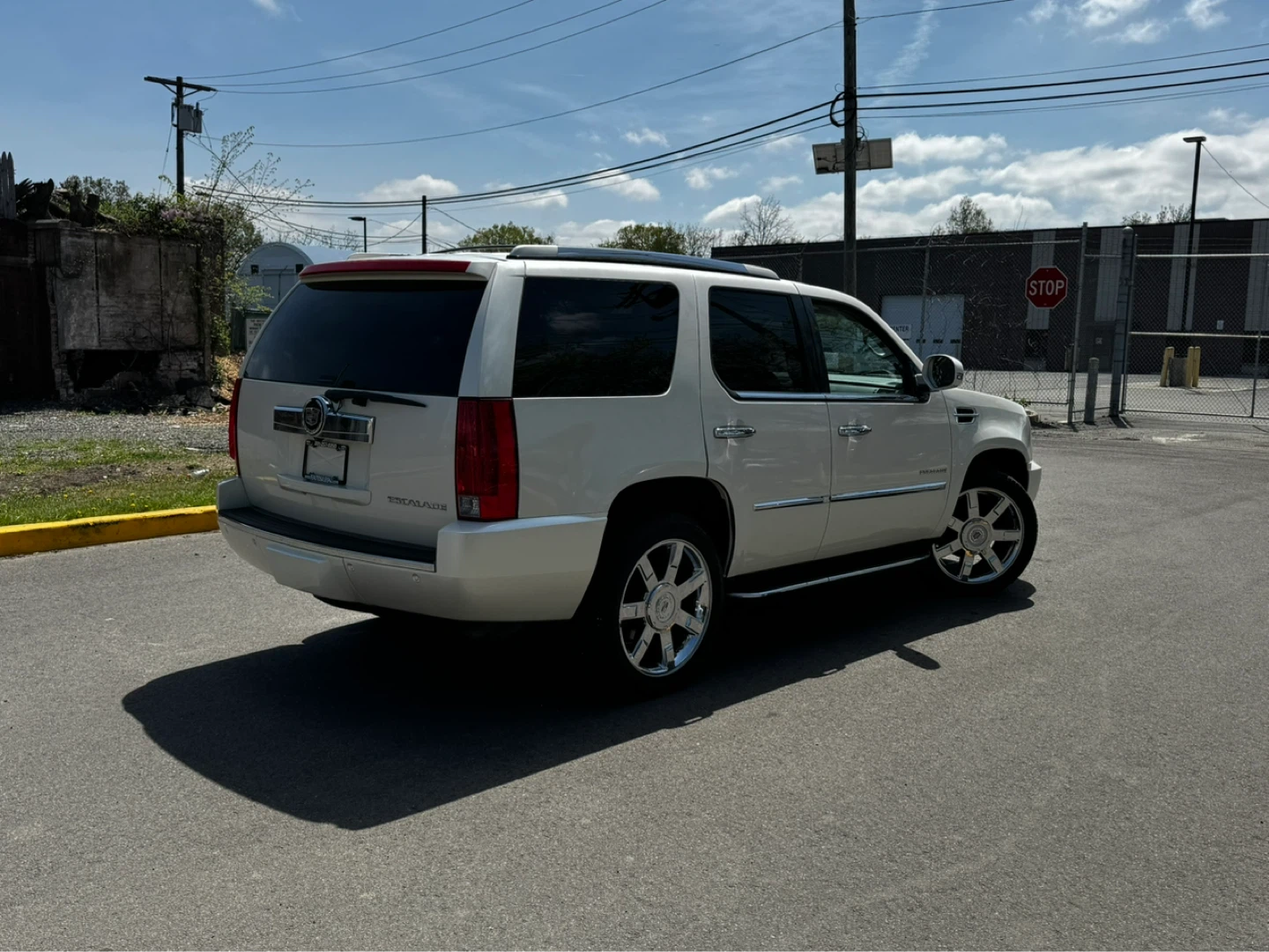 2011  Cadillac Escalade SUV - photo 4