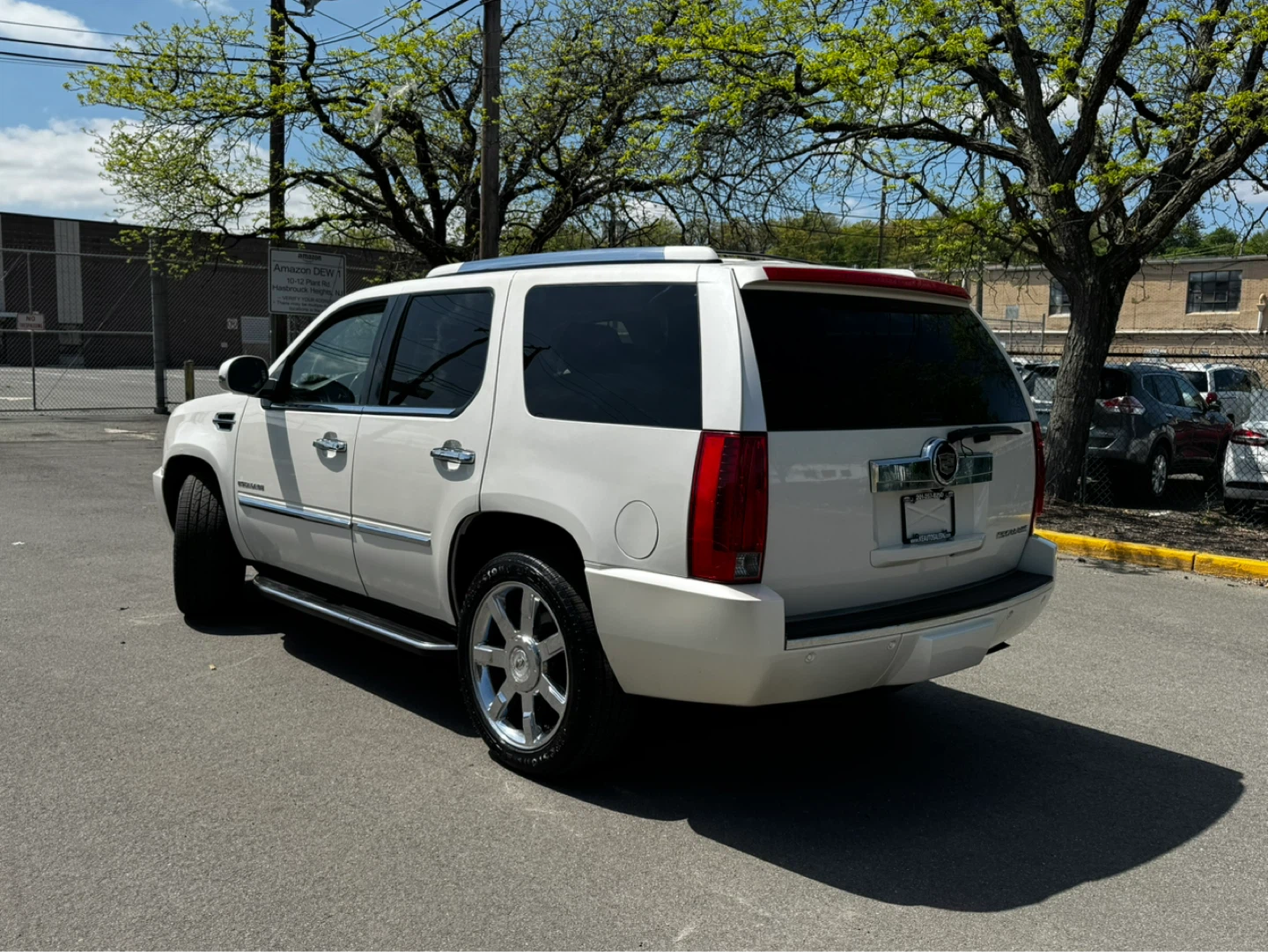 2011  Cadillac Escalade SUV - photo 2