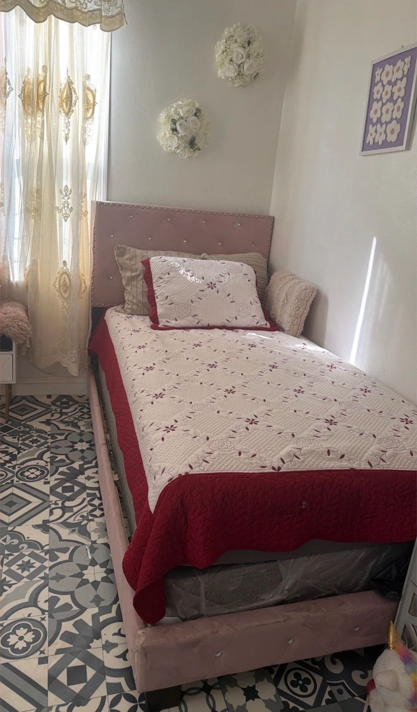 2 Twin Beds Frame with Crystal Tufting - photo 3