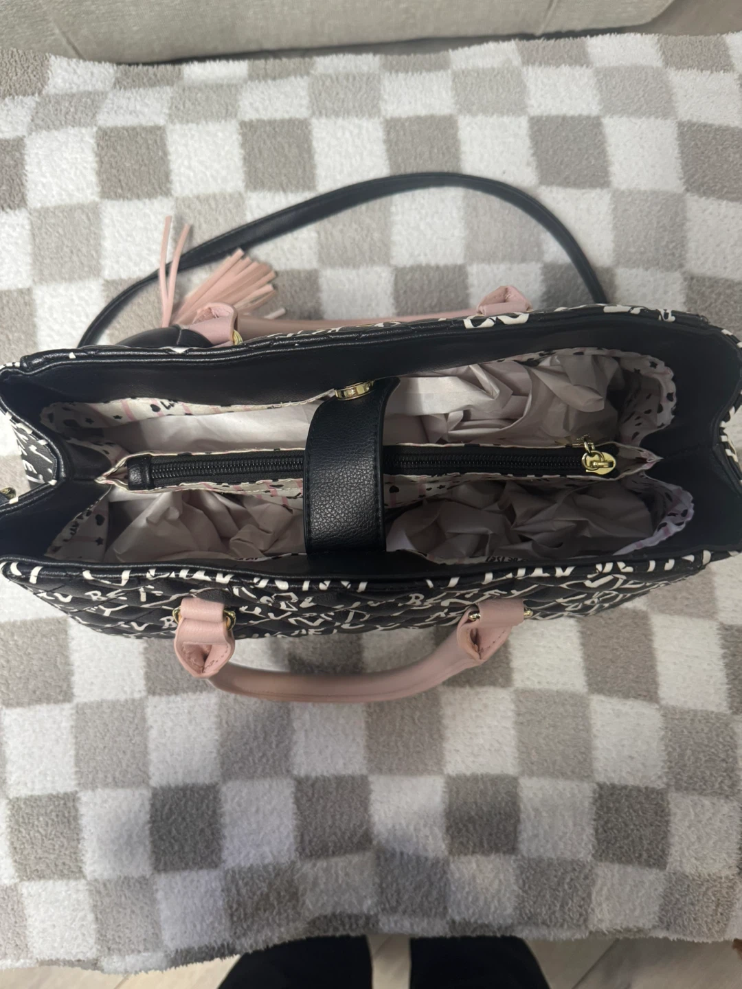 Betsey Johnson Tote Bag with Heart Pattern - photo 3