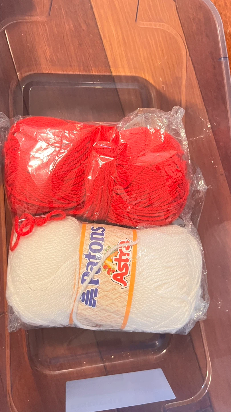 Assorted Yarn Skeins Bundle - photo 3