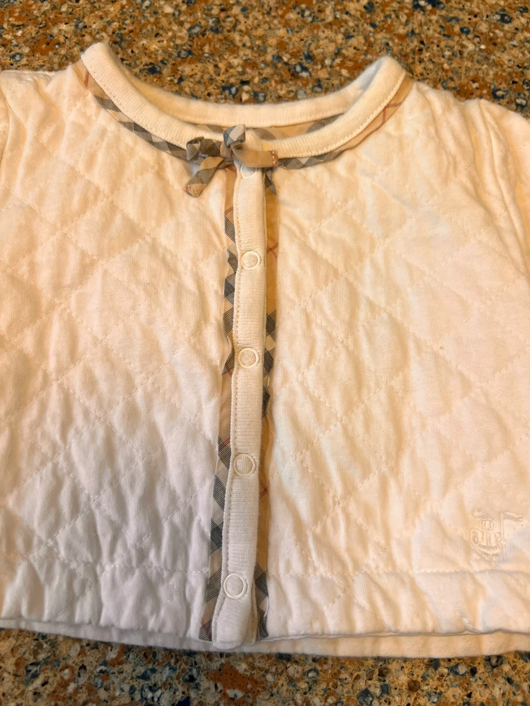 Original & authentic Burberry White Quilted Jacket 3-6 Months