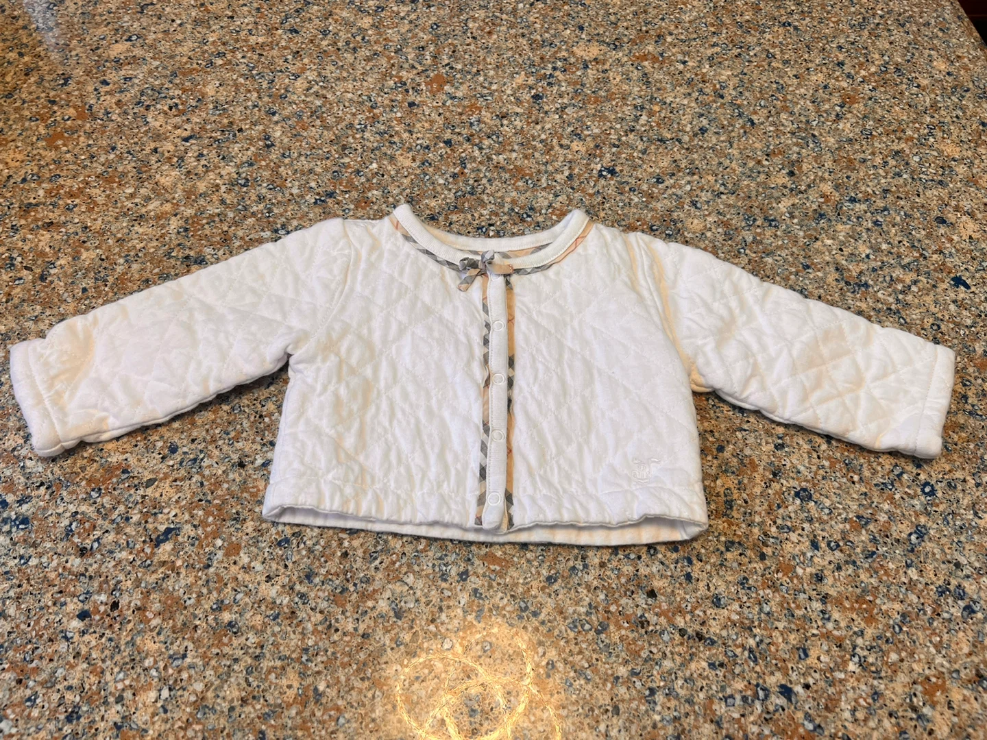 Original & authentic Burberry White Quilted Jacket 3-6 Months - photo 2