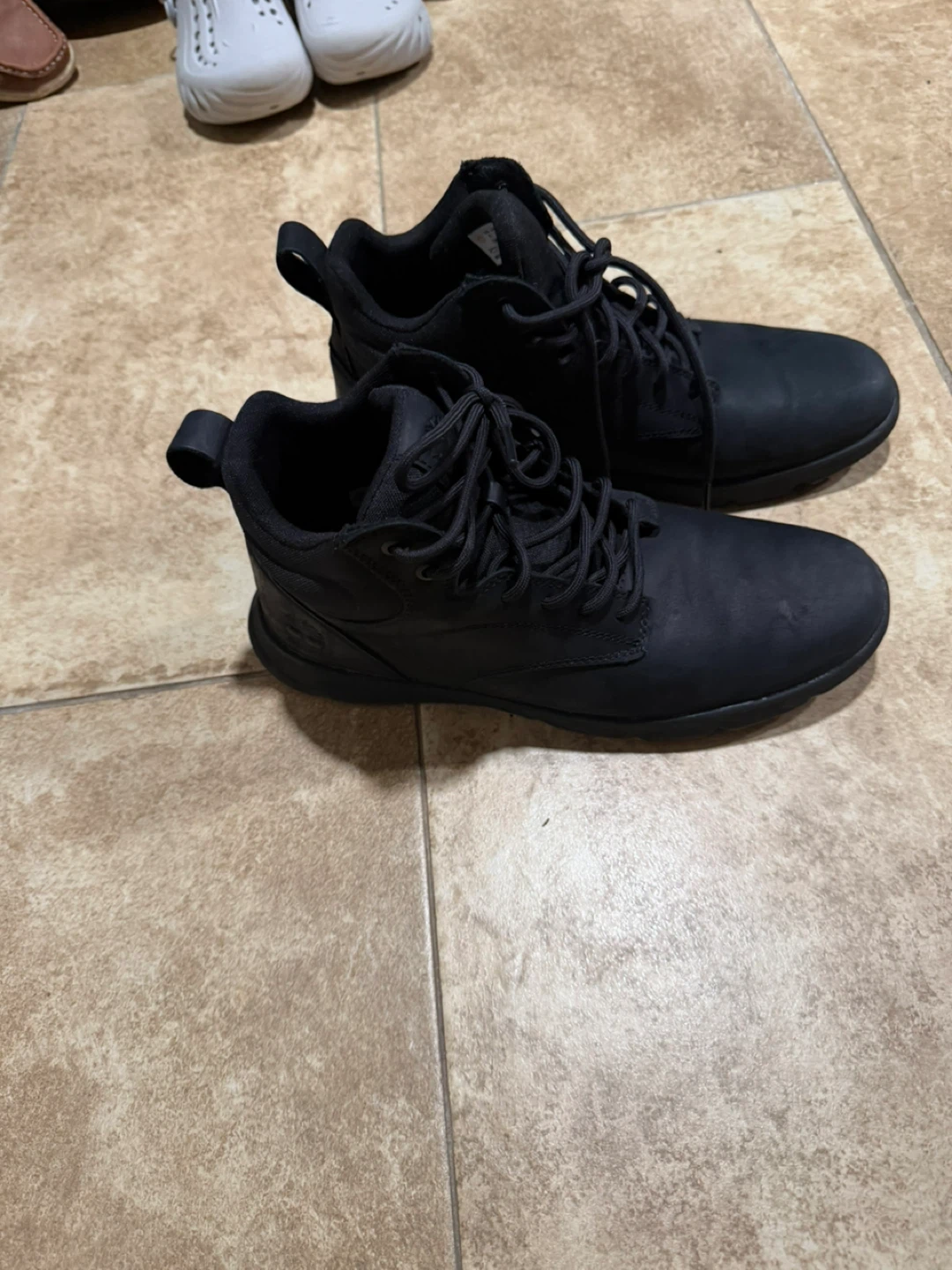 Timberland Black Leather Lace-Up Chukka Boots