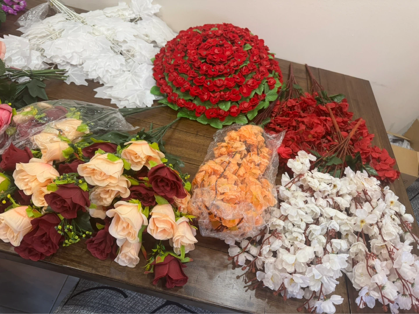 Closing decor business. Assorted Artificial Flowers and Fabric - photo 4
