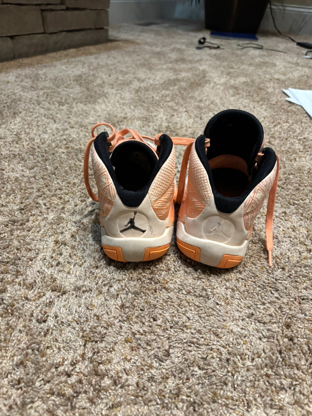 Jordan Basketball Shoes boys 5.5 size - photo 2