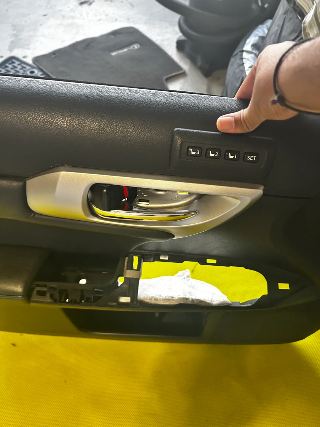 Black Car Door Panel with window for Lexus ct200h - photo 3