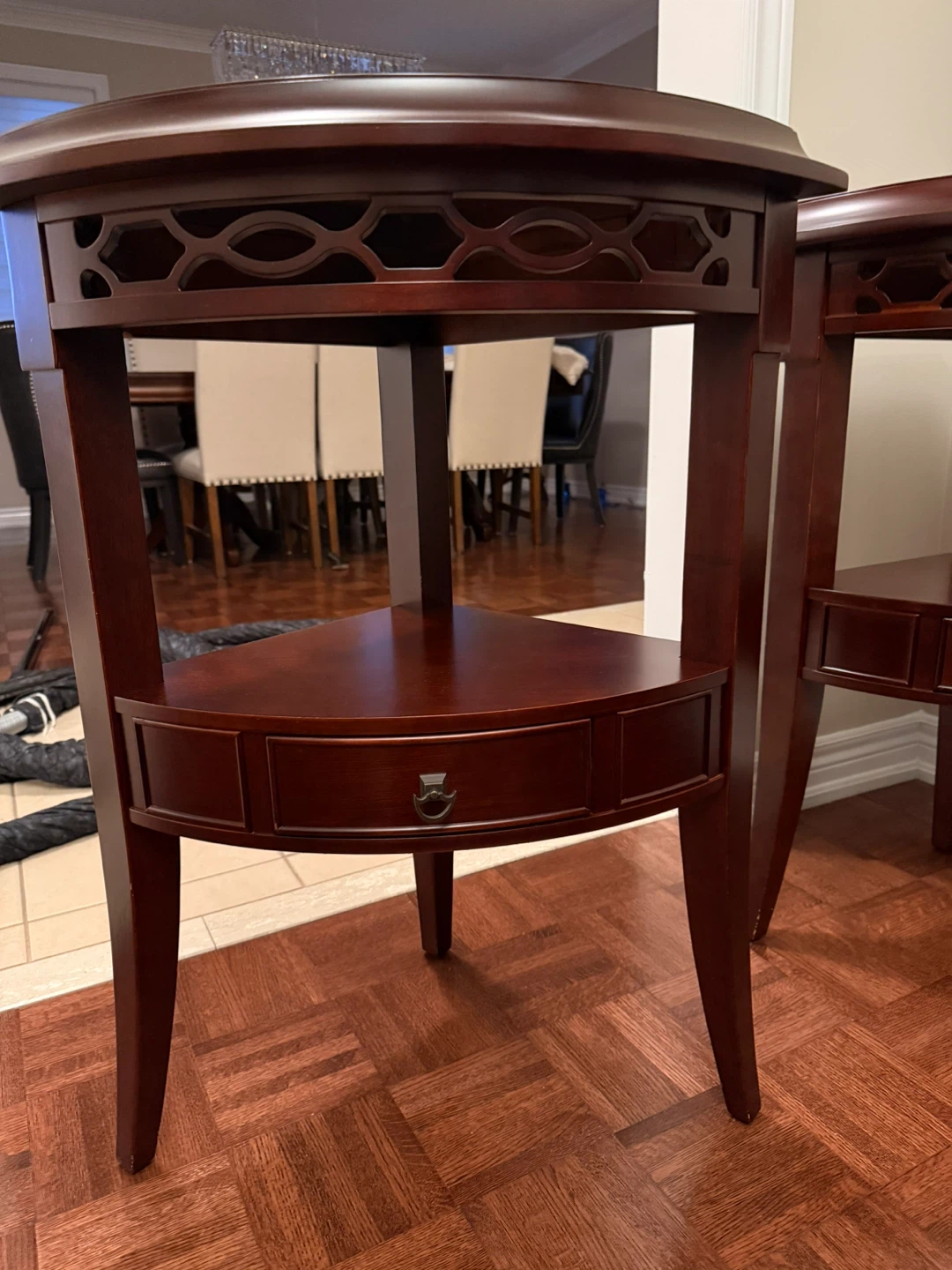 2 Bombay corner tables - photo 5