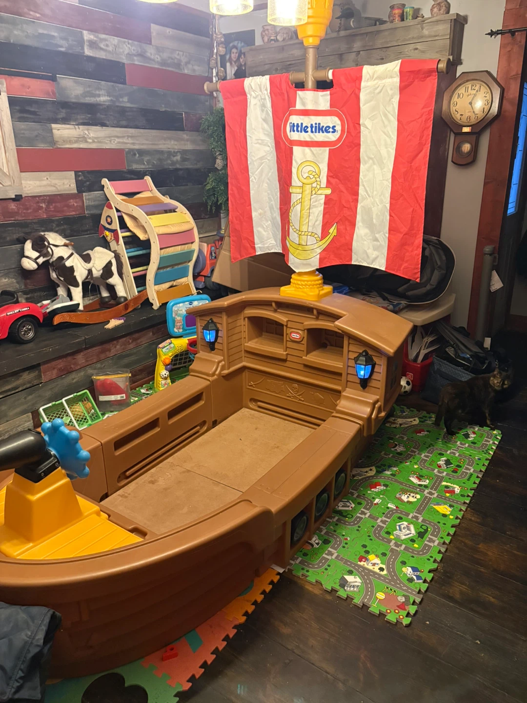 Little Tikes Pirate Ship Toy Bed