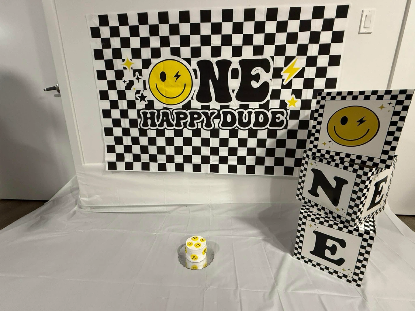 ONE HAPPY DUDE Birthday decorations