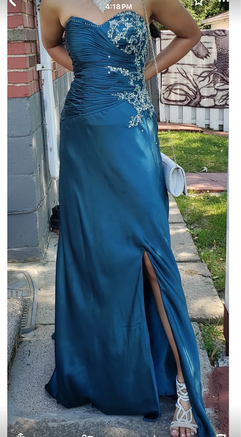 Emerald Green Beaded Strapless Evening Gown with Shawl - photo 4