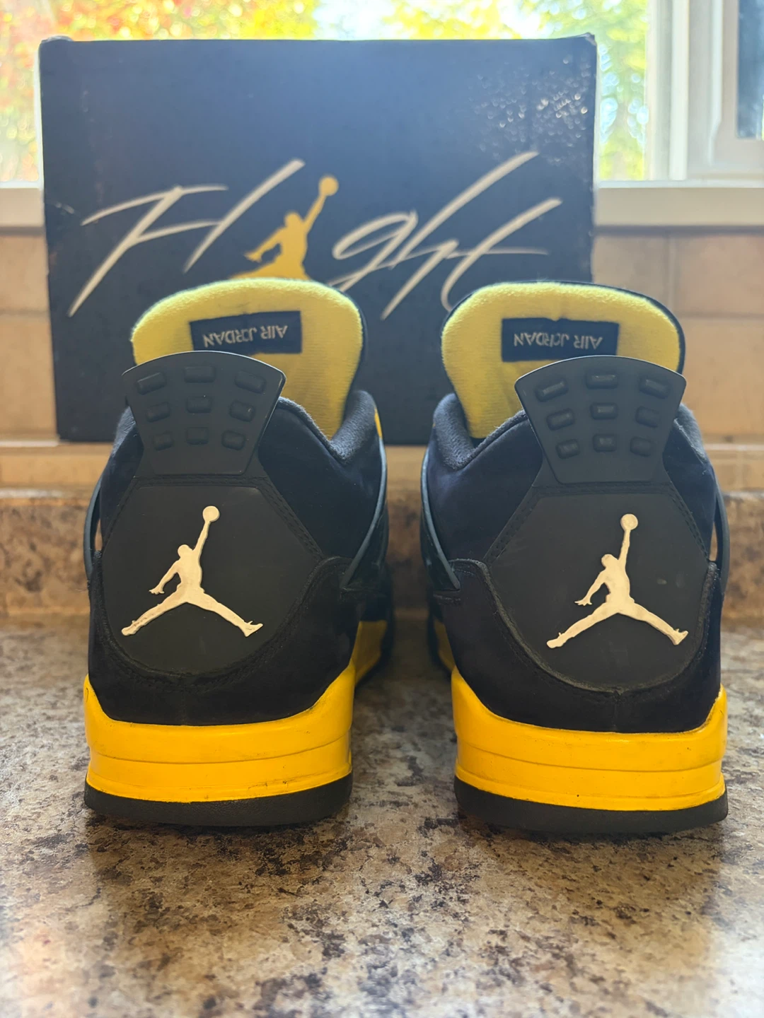 Air Jordan 4 Retro "Lightning" - photo 2