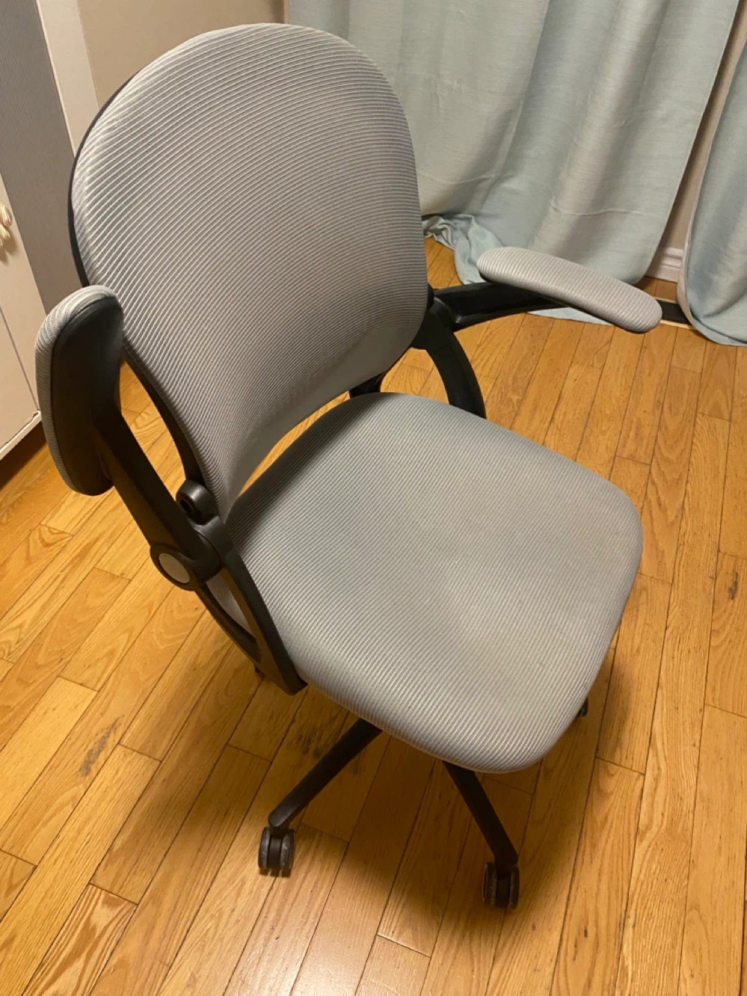 Grey Office Chair - photo 2