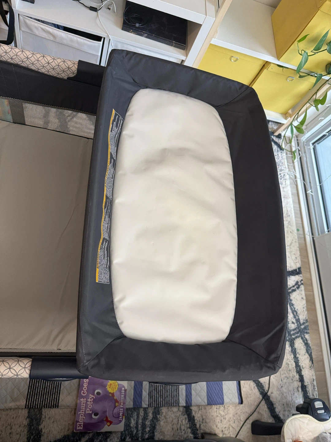 Portable Graco Multi Utility Bassinet/ Play yard - photo 5