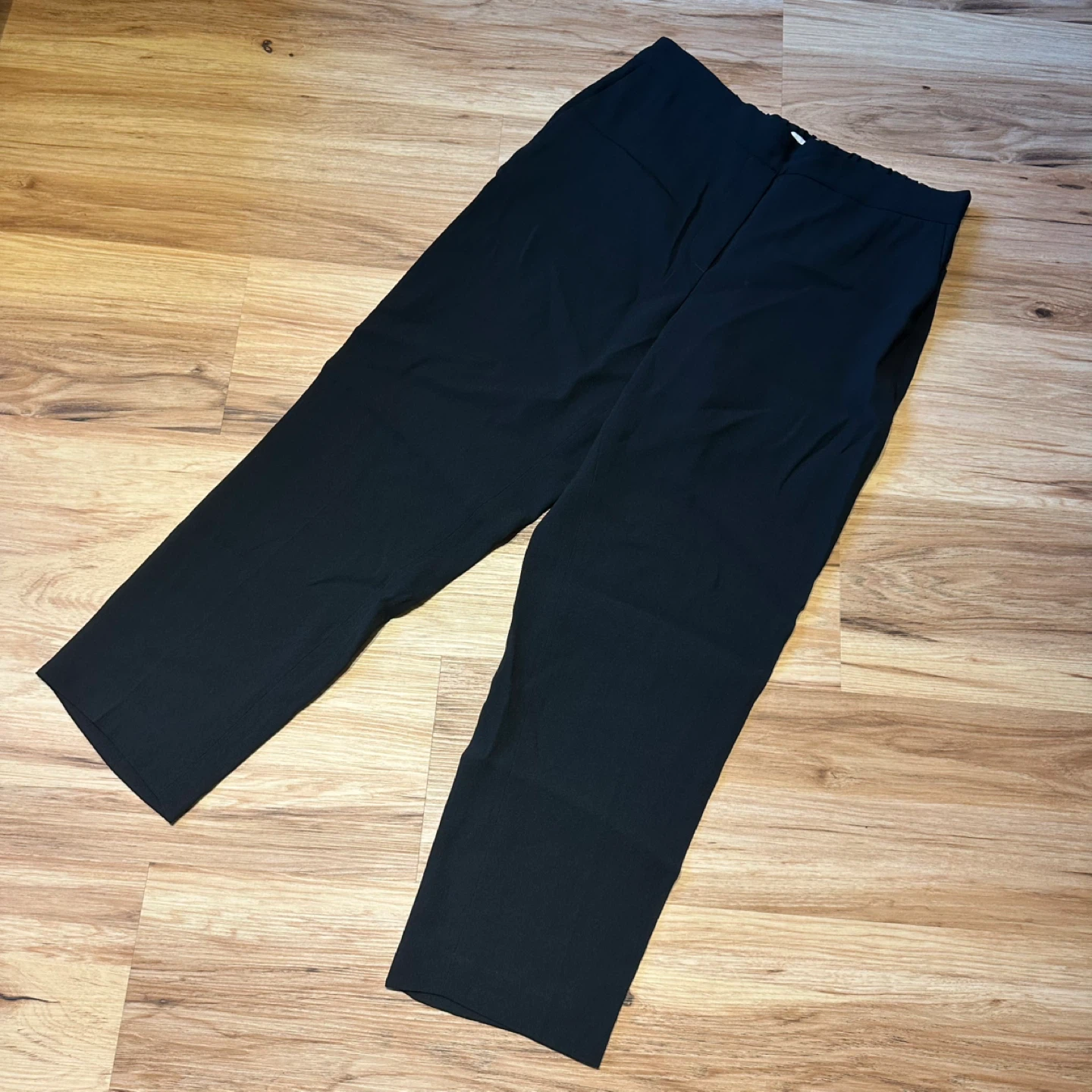Babaton Black Cropped Pants Size 6 - photo 2