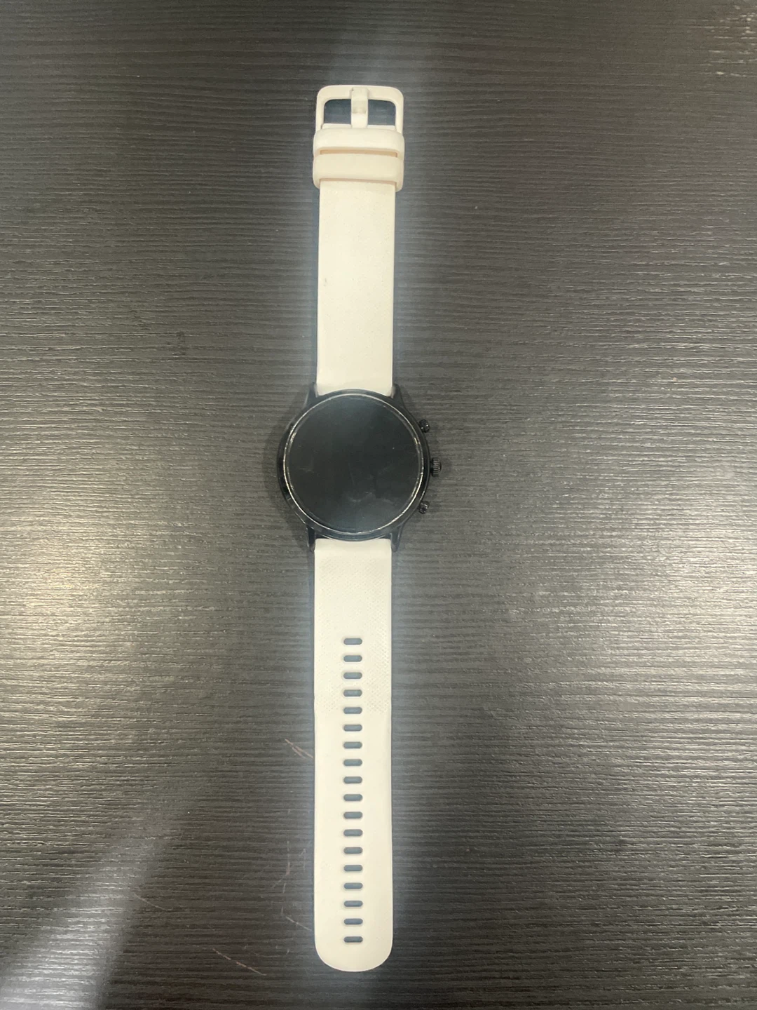 Fossil Gen 6 White Smartwatch with 2 Charging Cables