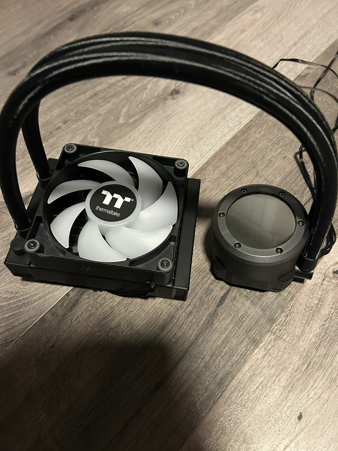 Thermaltake TH120 V2 ARGB Sync AIO Liquid CPU Cooler - photo 4