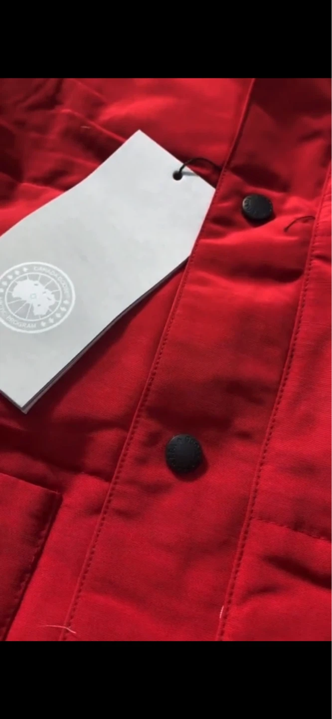 M Canada Goose Red Puffer Vest - photo 4
