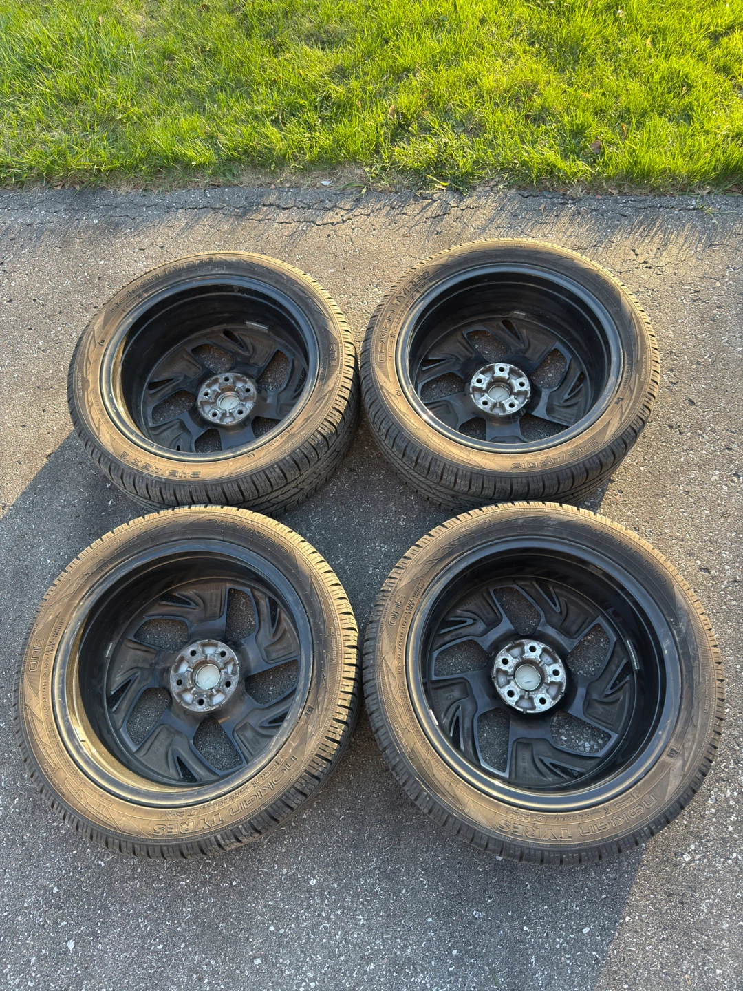 All Season Tire 245/45/R19 on hyundai Rims - photo 4