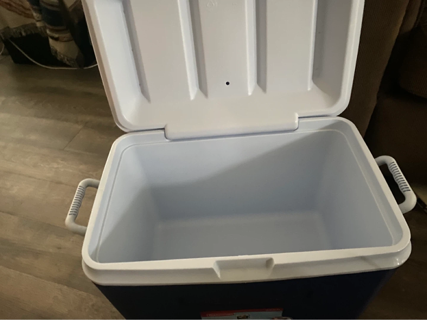 Rubbermaid 68 qt Cooler