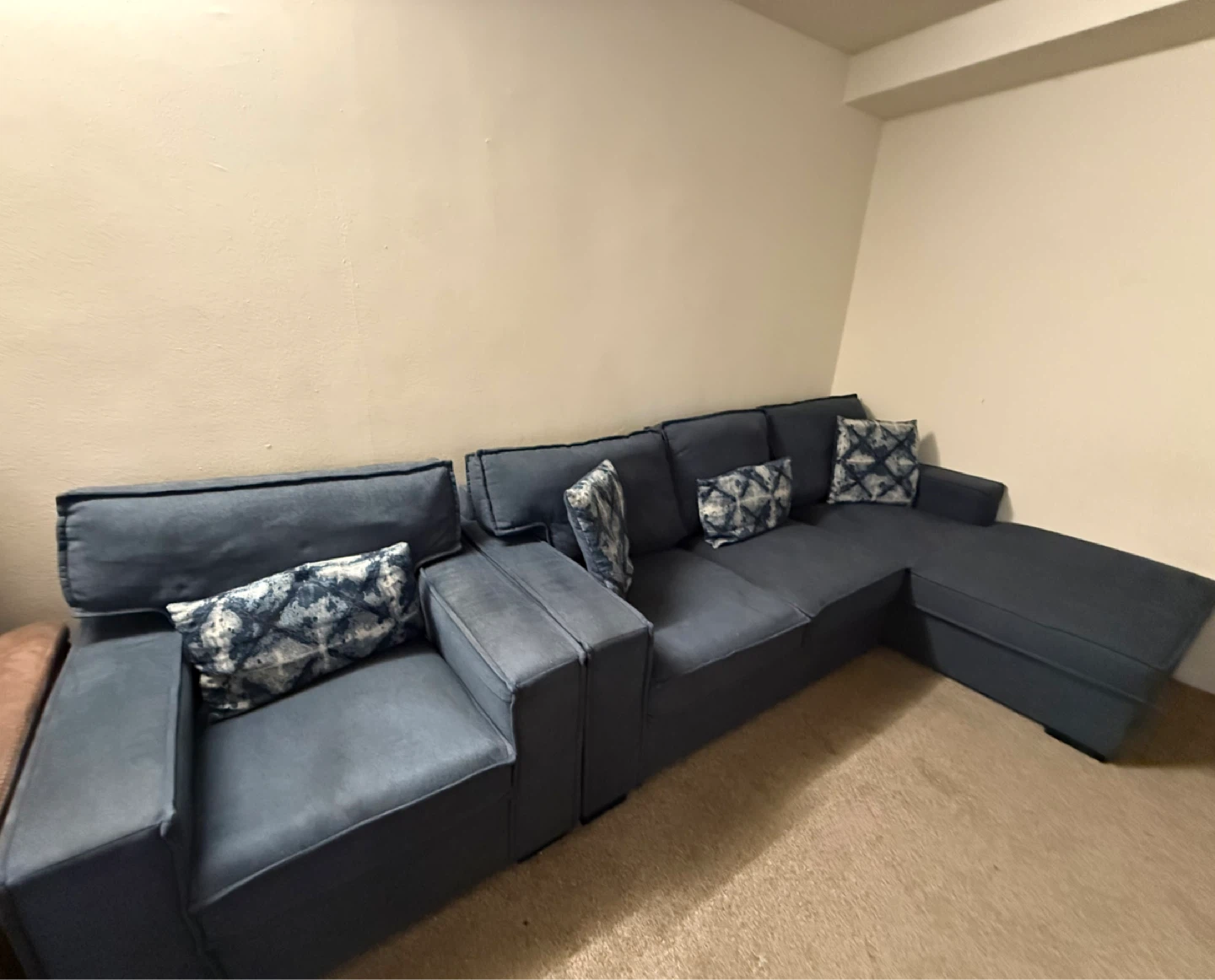 Bobs Blue Sectional Sofa with Chaise and Accent Pillows 🌱