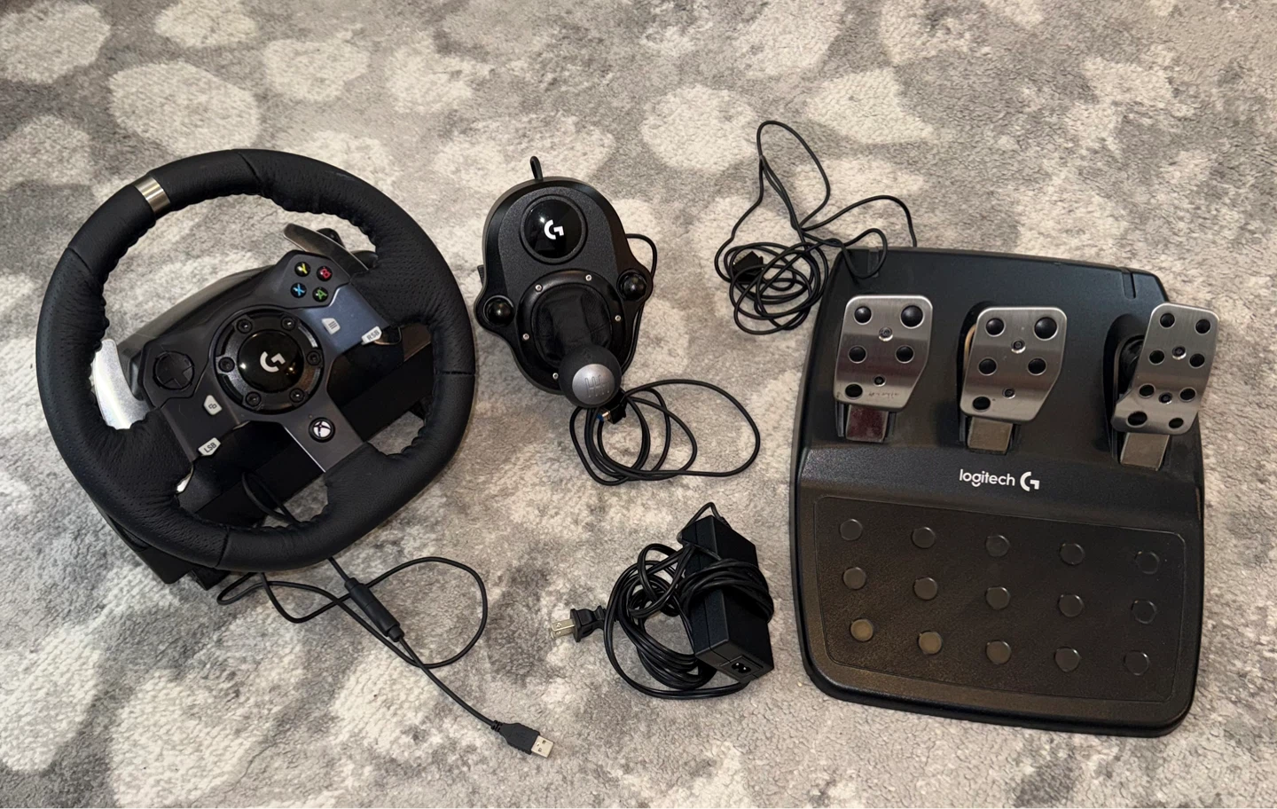 Logitech G920 Racing Wheel, Pedals, and Shifter