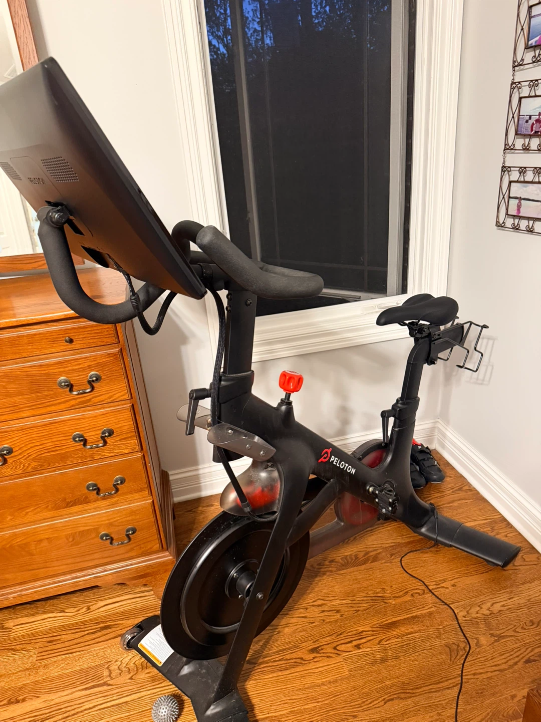 Peloton Bike - Exercise Bike - photo 4