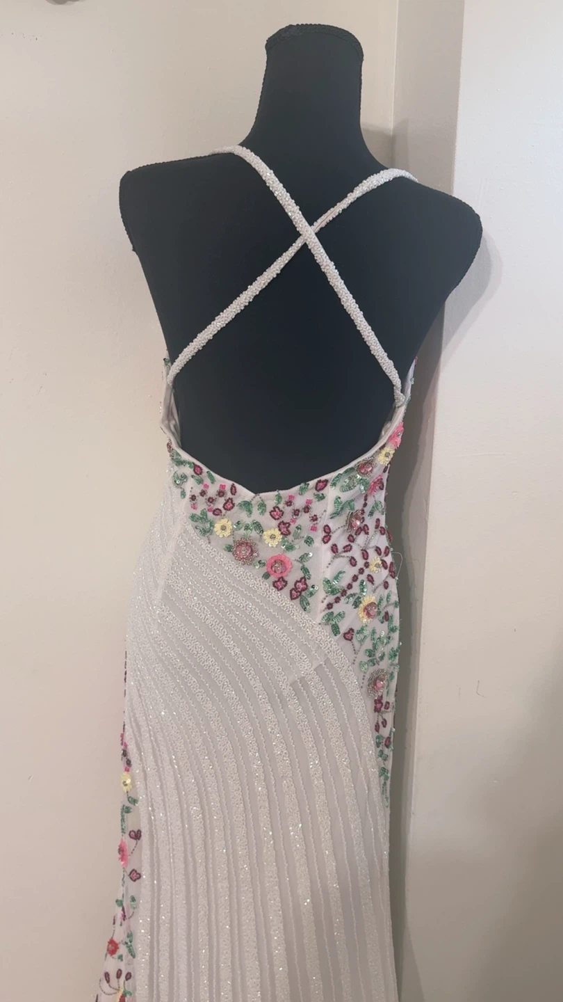 White Beaded Floral Evening Gown - Size 8 - photo 4