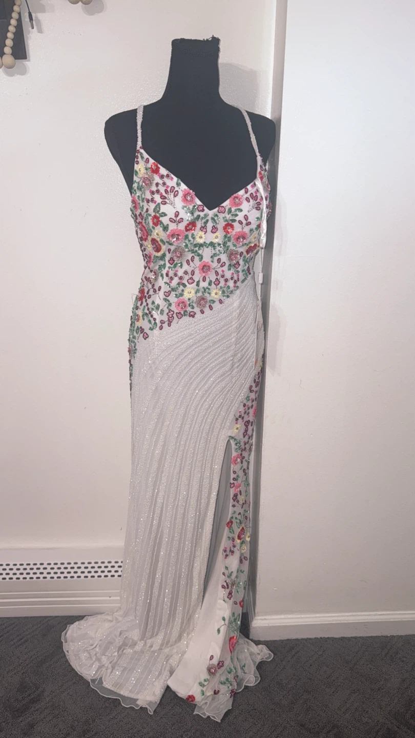 White Beaded Floral Evening Gown - Size 8 - photo 2