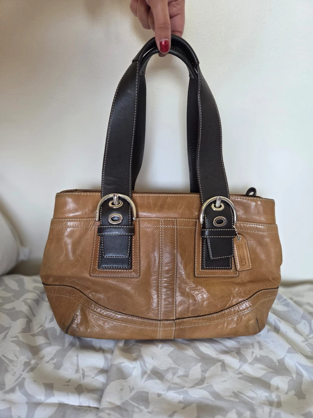 Coach Leather Hobo Bag - Tan