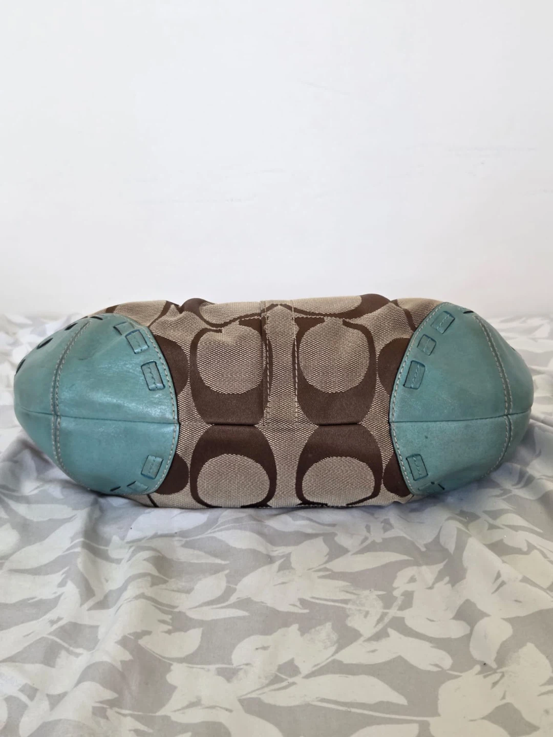 Coach Signature Hobo Bag - photo 4