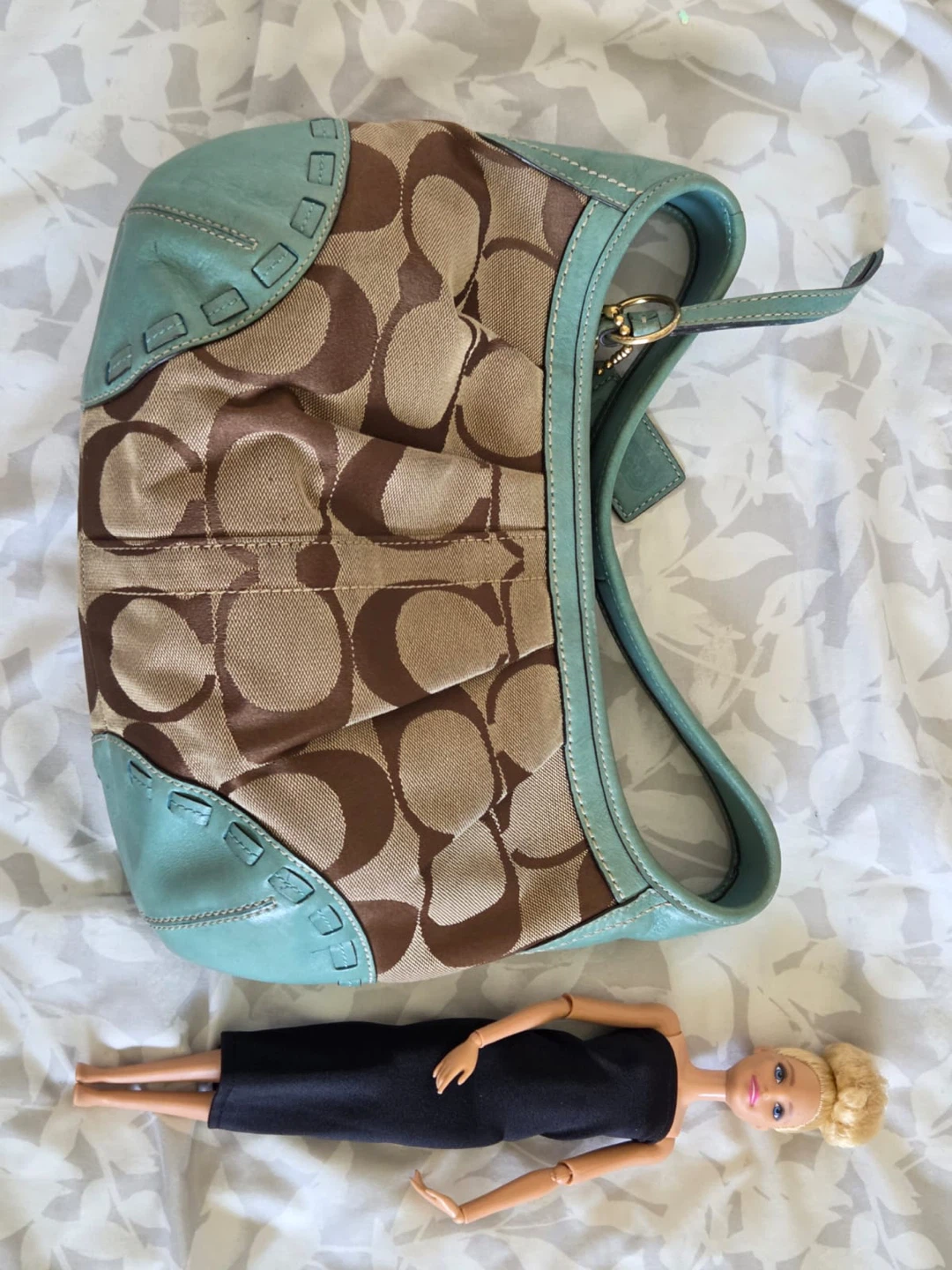 Coach Signature Hobo Bag - photo 5