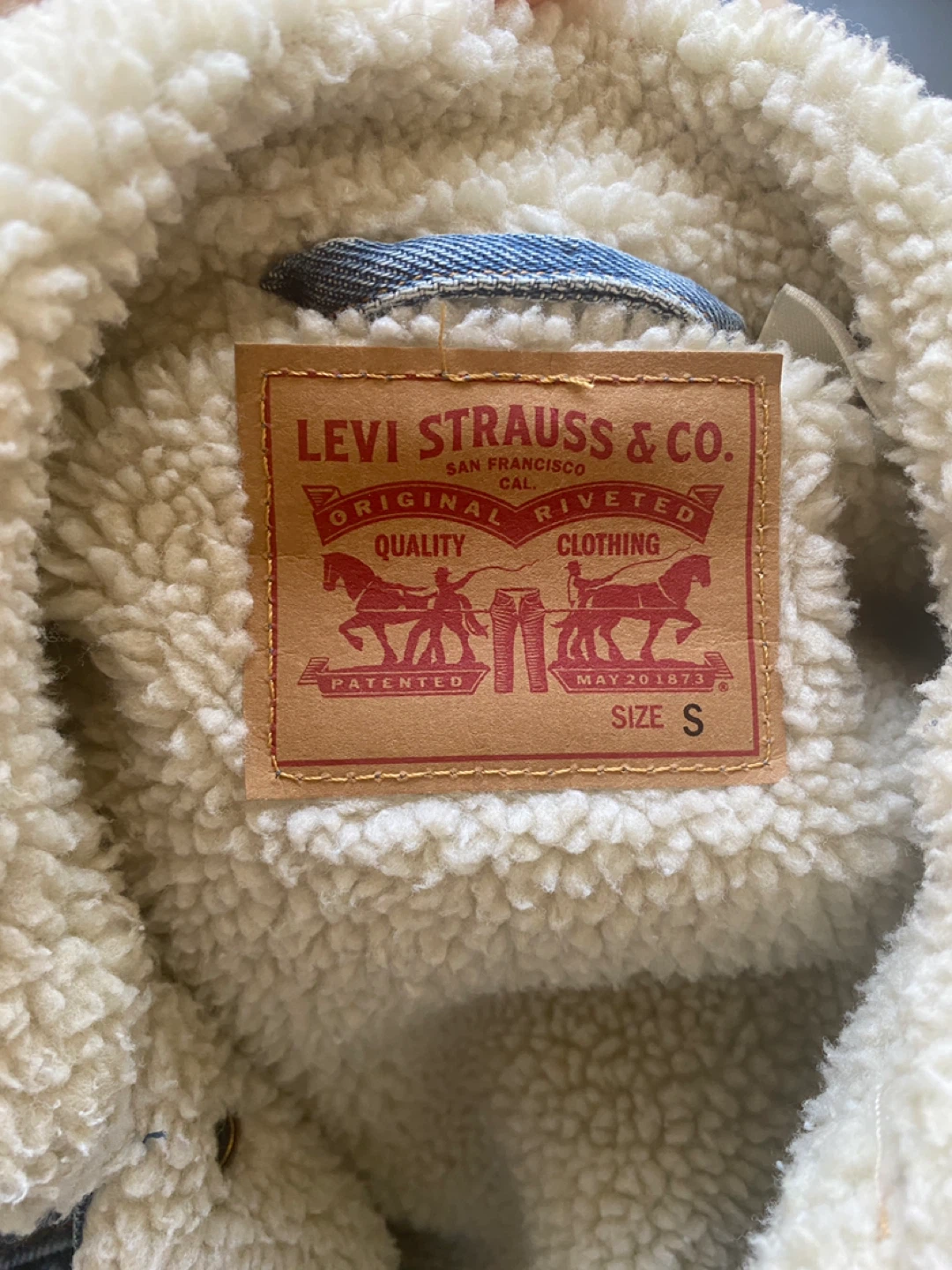 Vintage Levi's Sherpa Lined Denim Trucker Jacket - photo 2