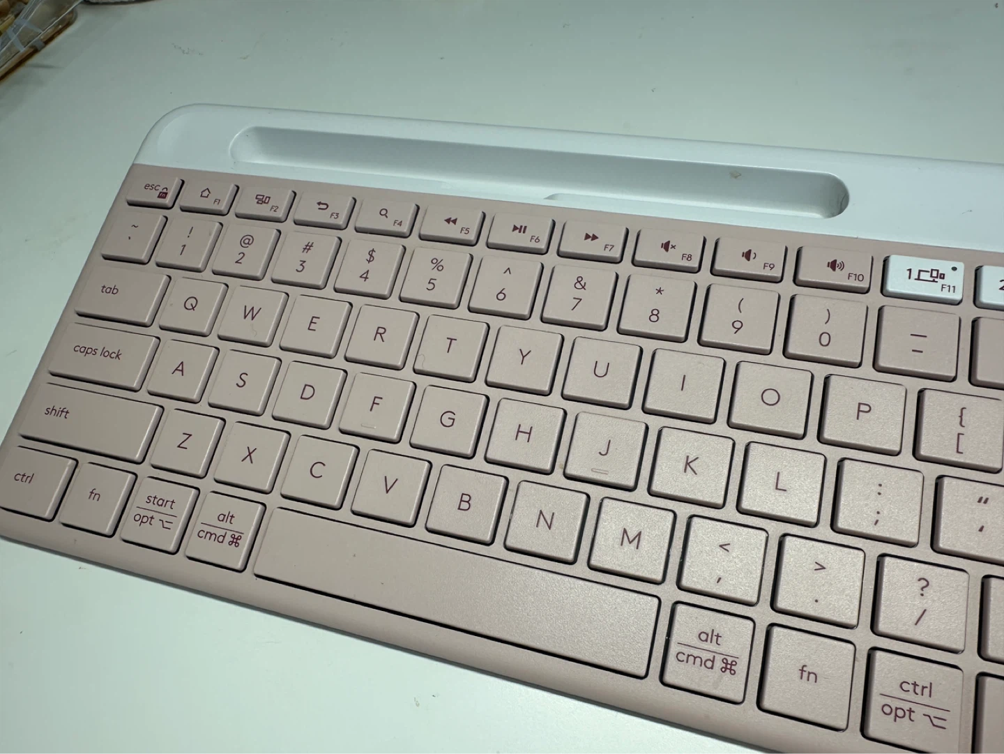 Logi wireless Bluetooth Keyboard - Pink - photo 3