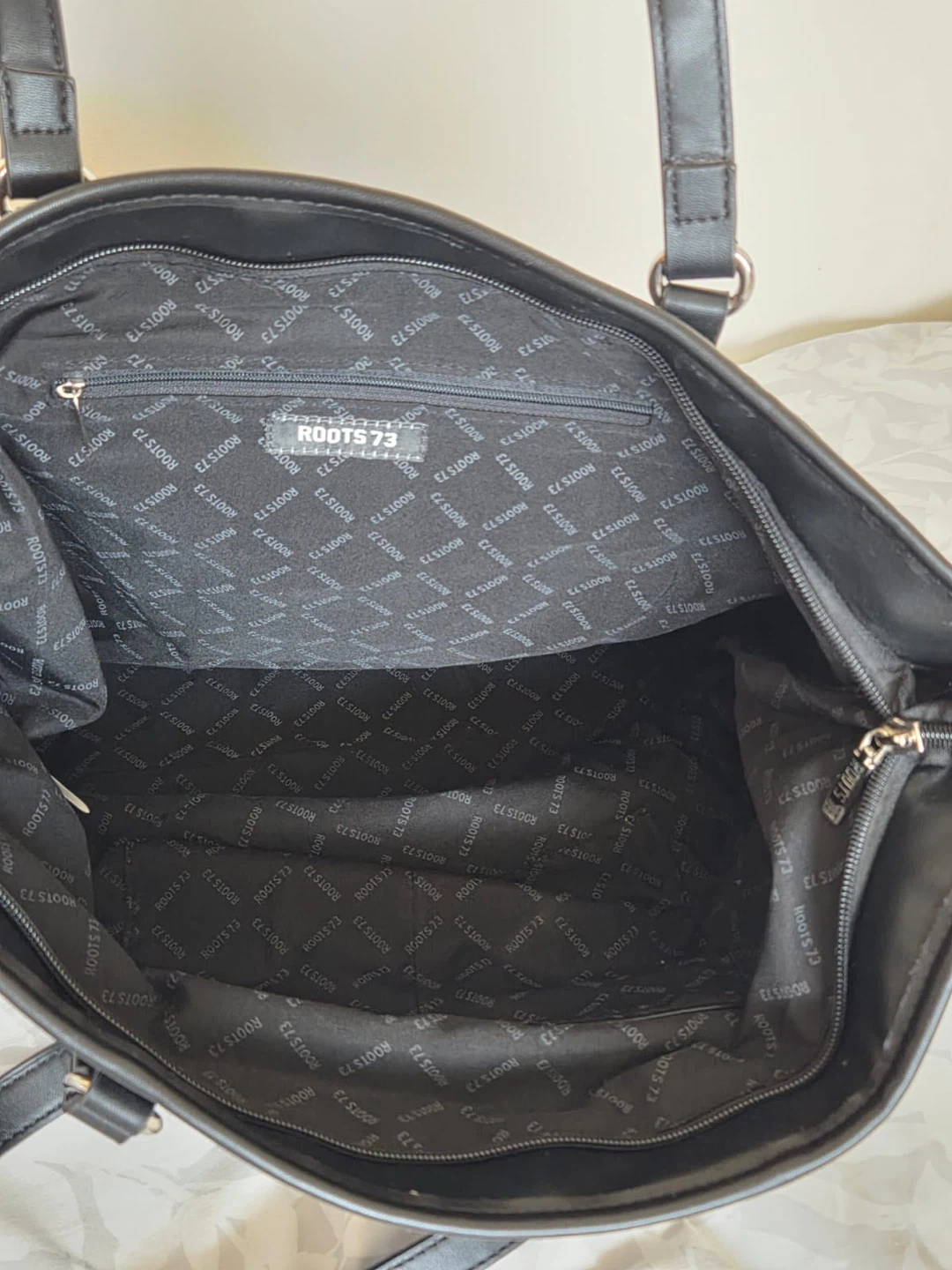 Roots 73 Black Tote Bag - photo 5