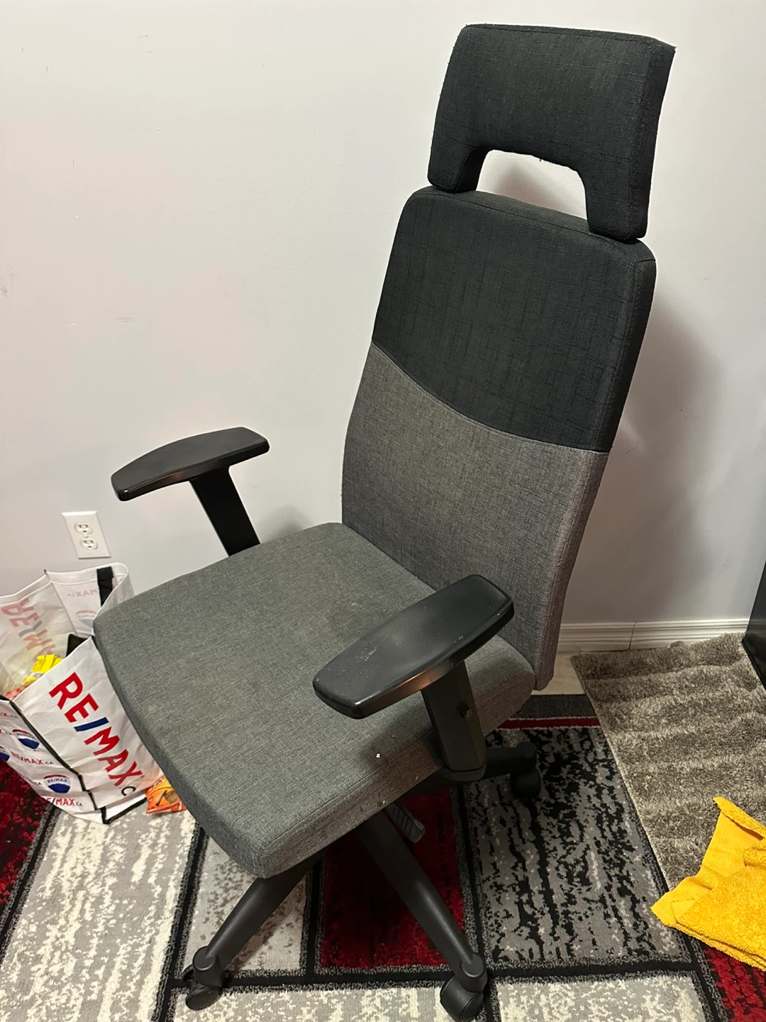 Ergonomic Office Chair with Headrest