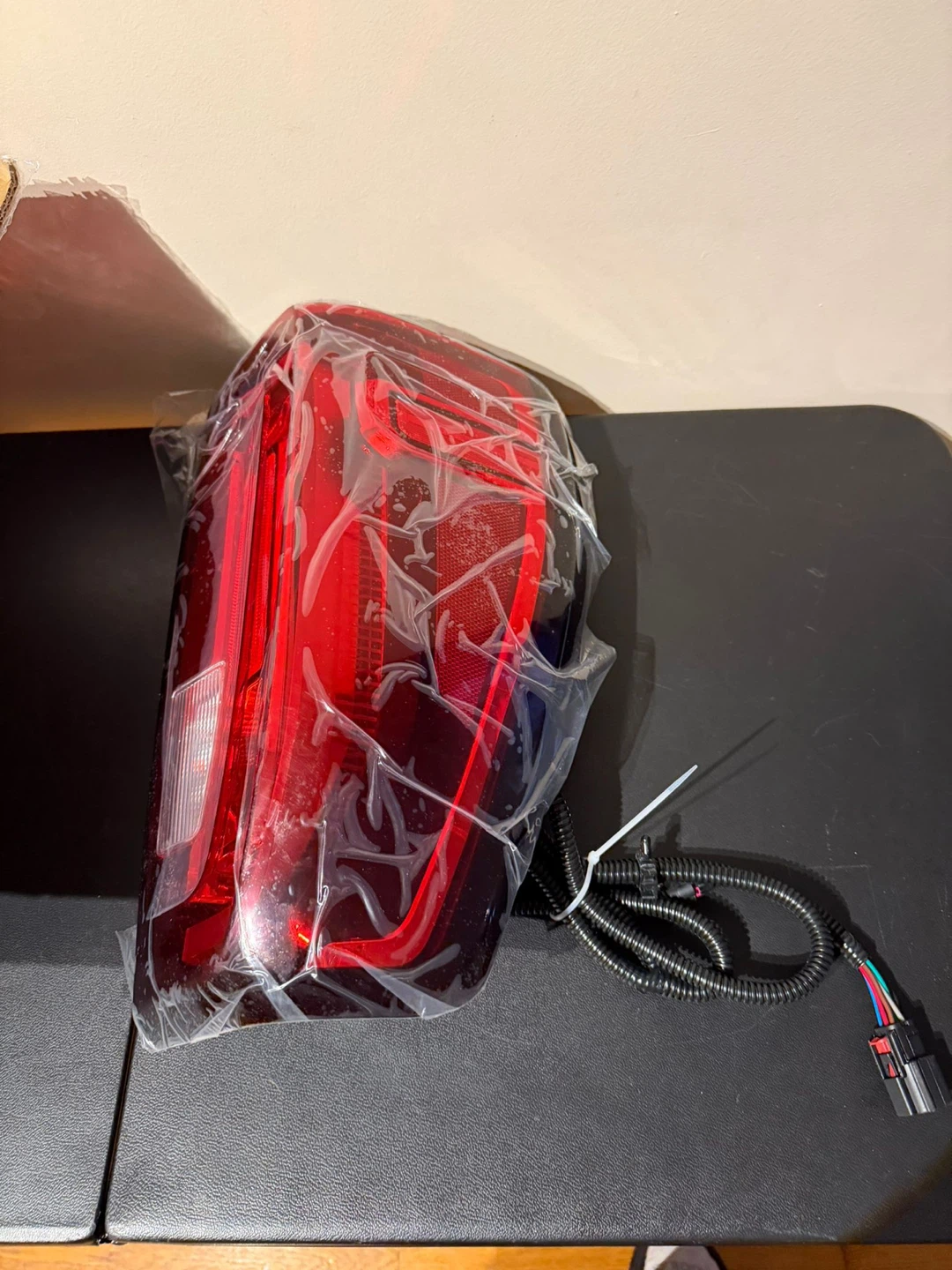 Passenger Side Tail Light for GMC Sierra