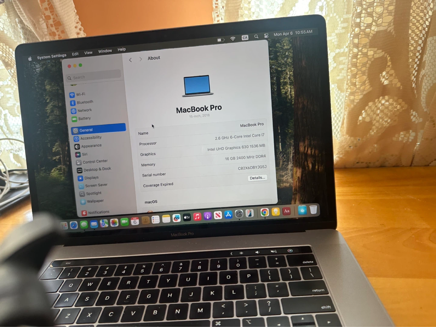 Apple MacBook Pro (15-inch, 2018) - photo 2