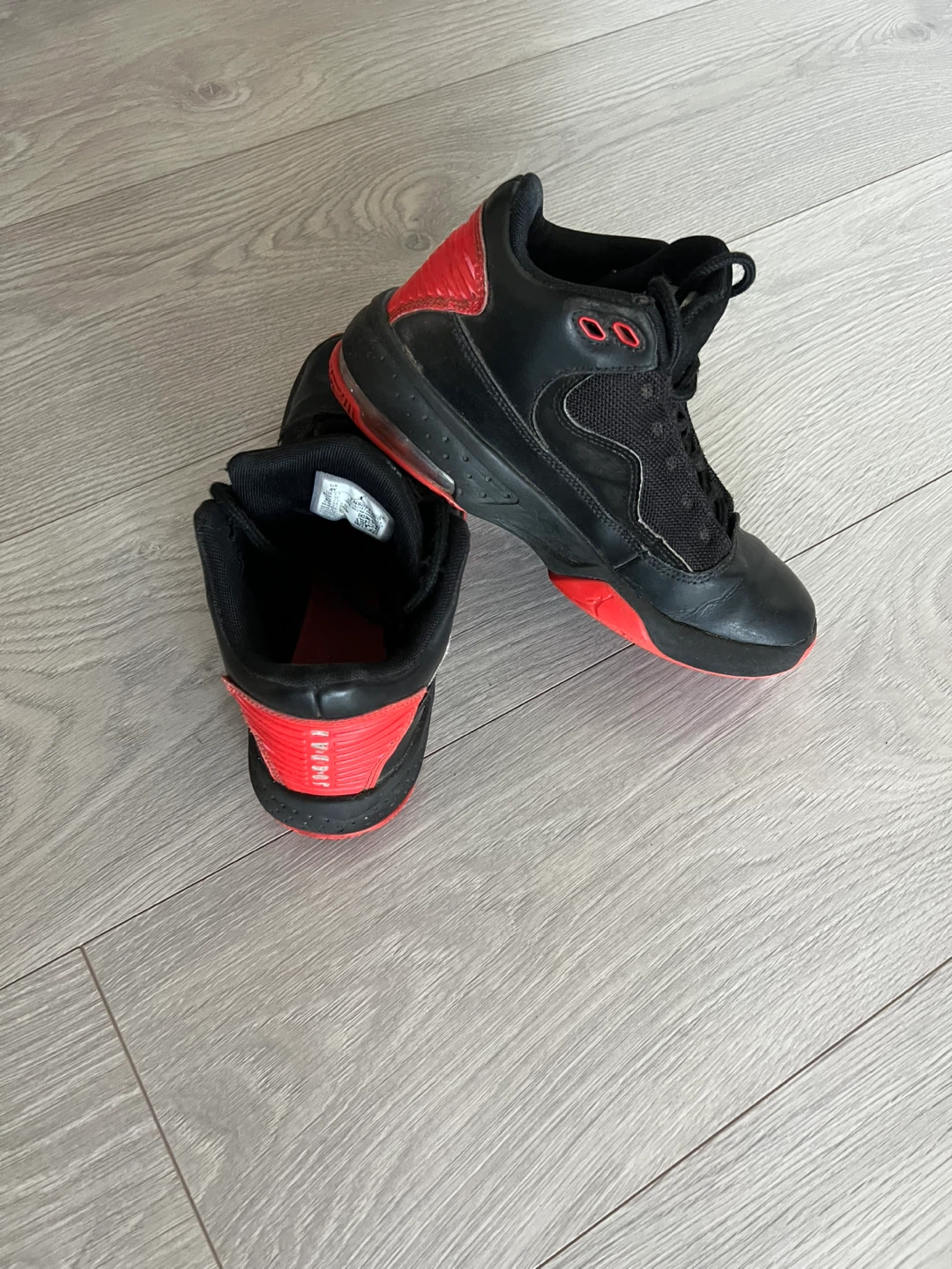 Nike Air Jordan kids Shoes Size 4Y - photo 4