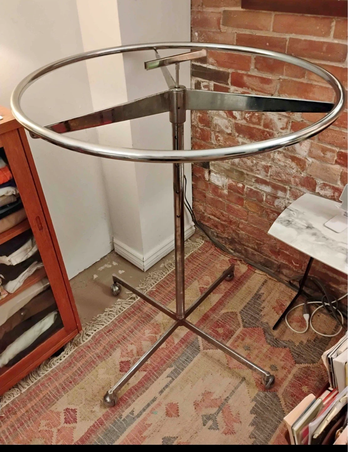 Round Clothing Display Rack on Wheels - photo 2