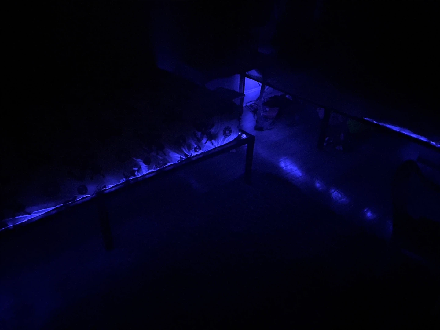 2 twin bed frames with led lights . Like new - photo 3