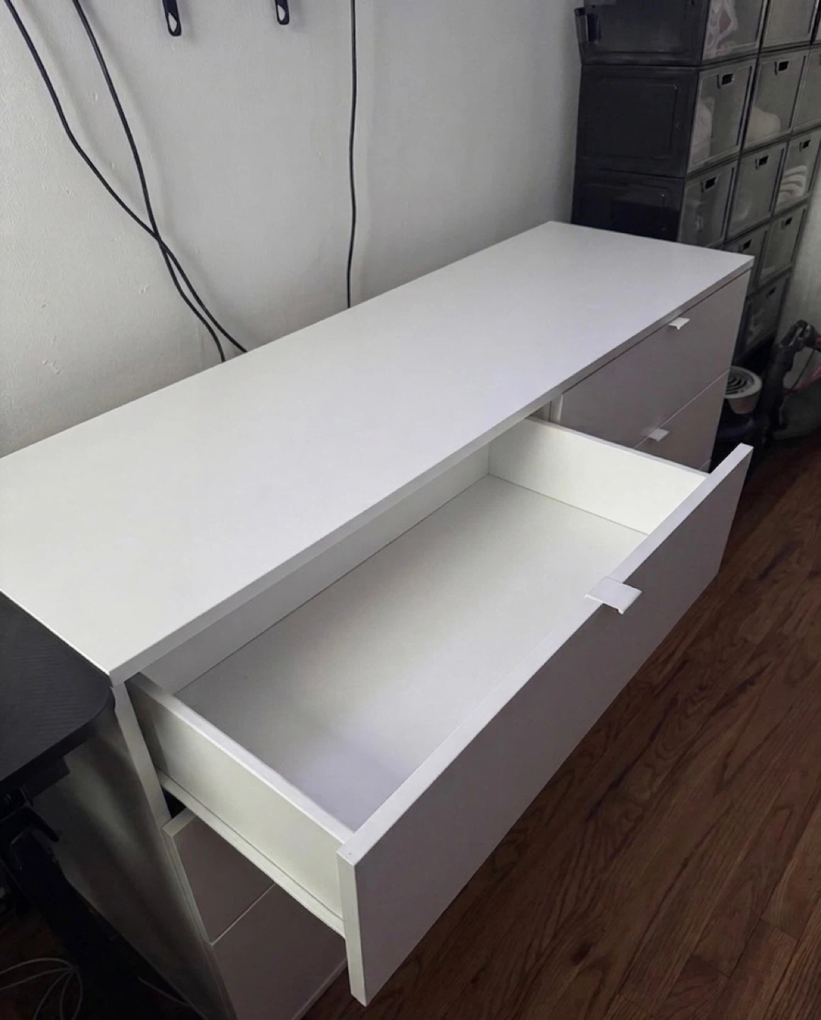 White IKEA 6-Drawer Dresser (Excellent Condition) - photo 2