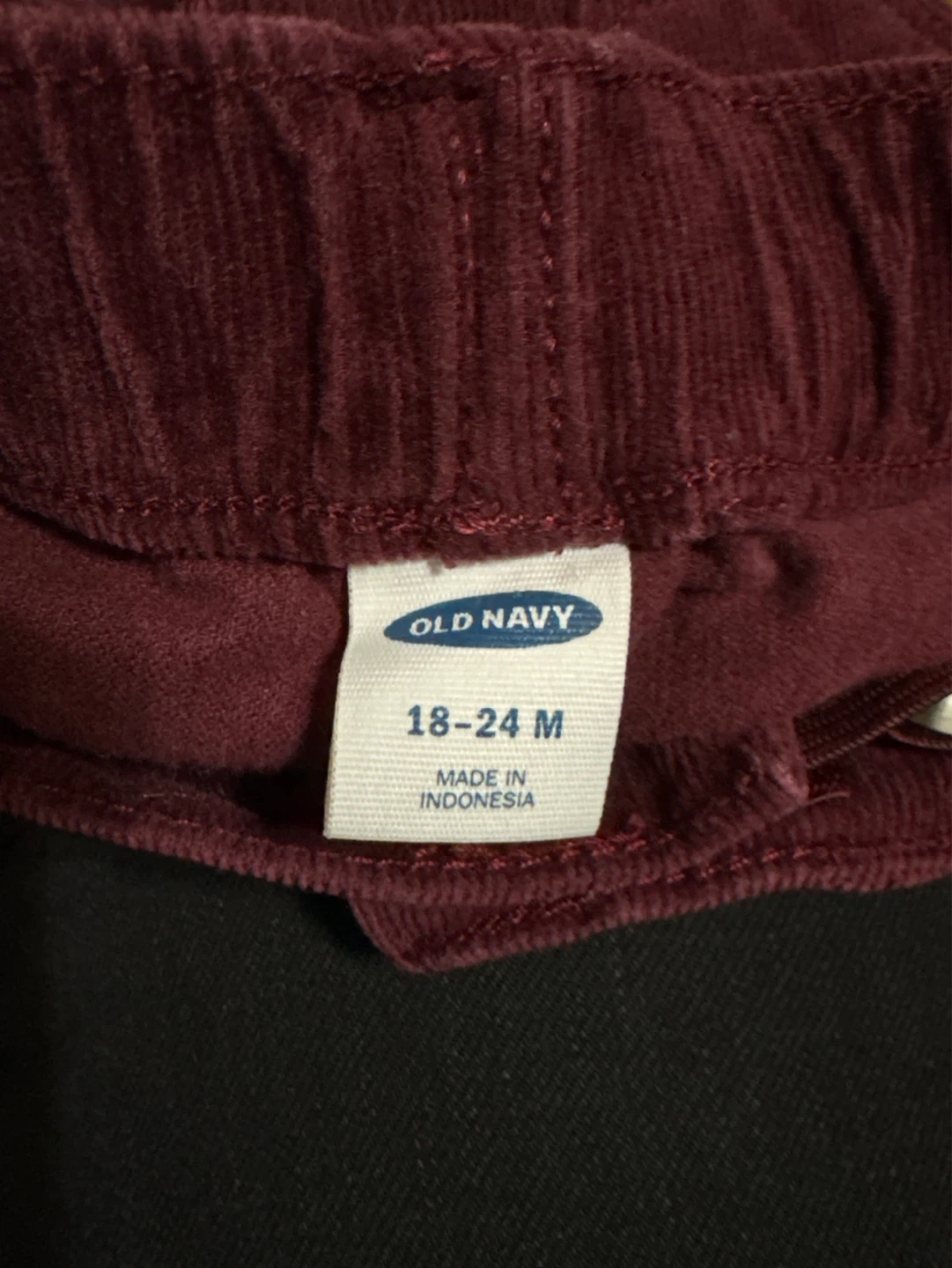 18-24 Mon. Old Navy Burgundy Corduroy Skirt - photo 2