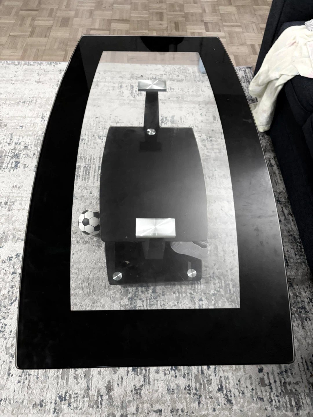 Modern Glass Coffee Table - Sturdy & Stylish - Good Condition - photo 4