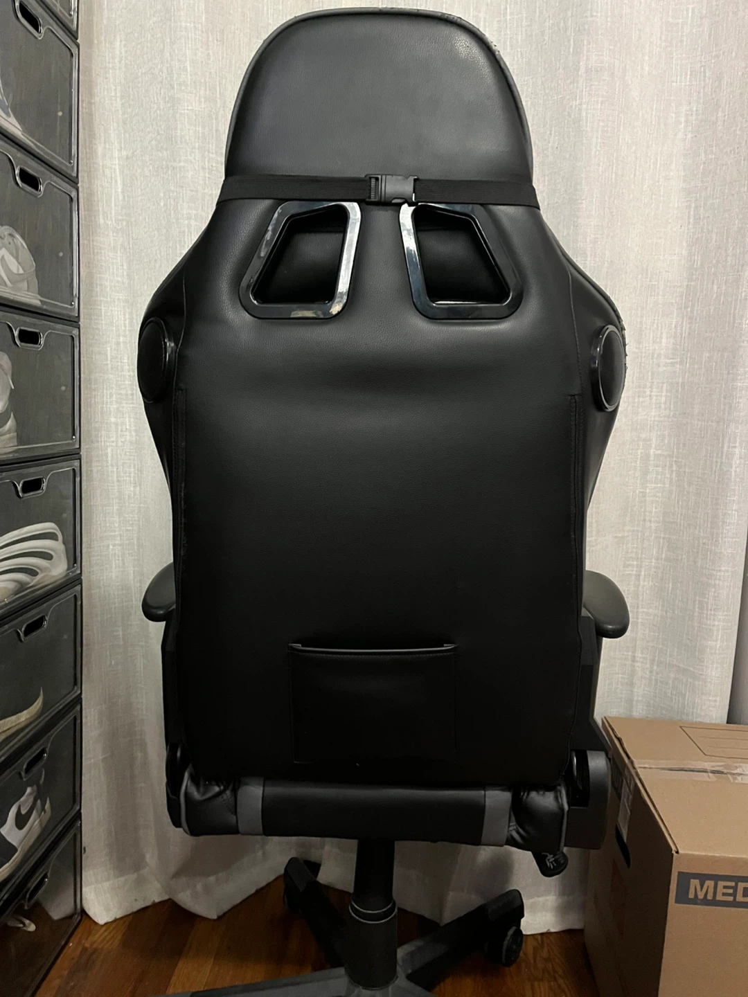 GTRACING Gaming Chair / Black (Good Condition) - photo 4
