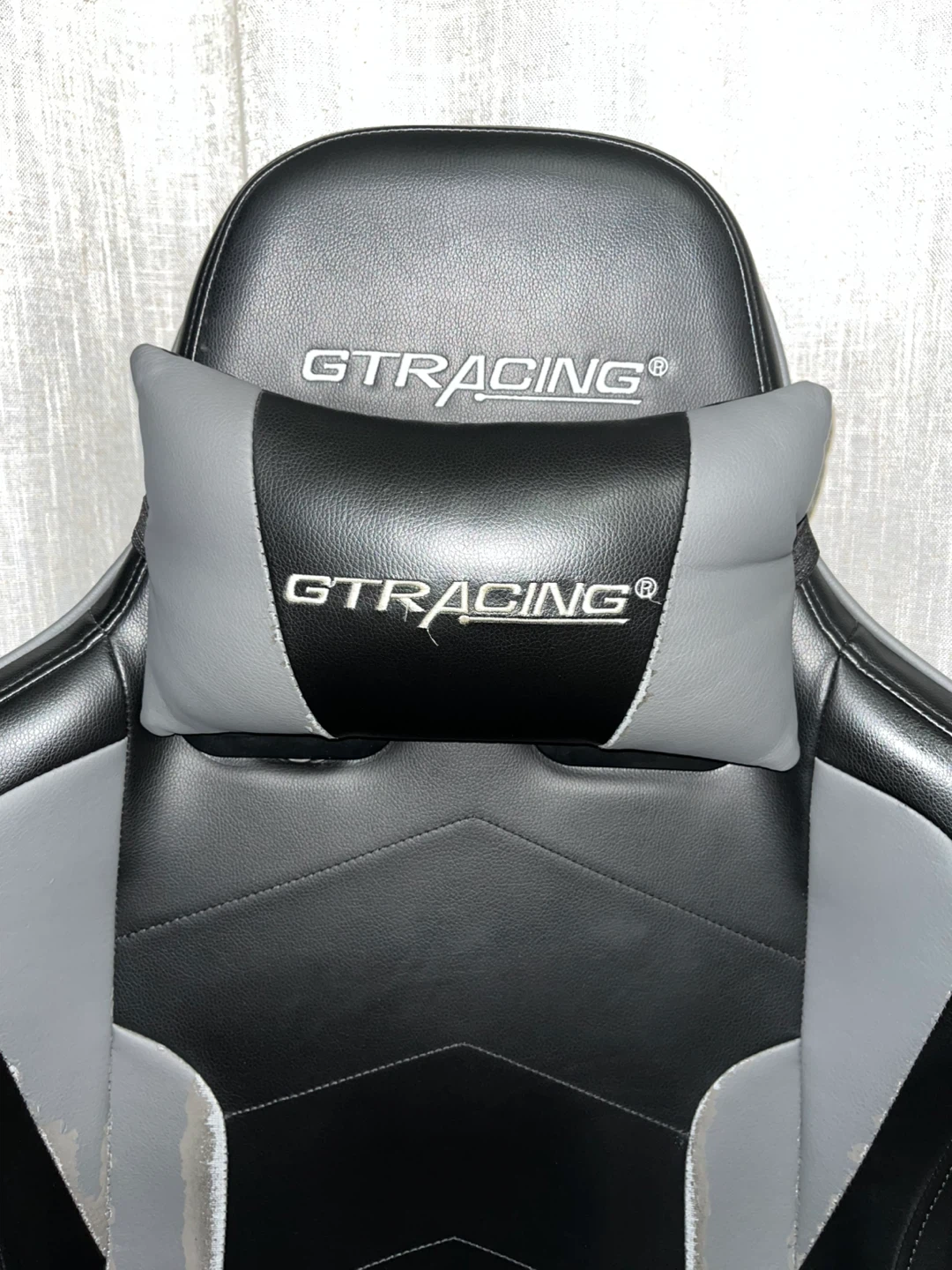 GTRACING Gaming Chair / Black (Good Condition)