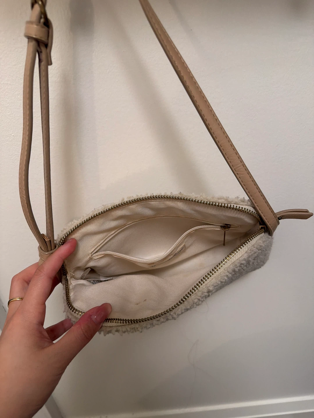 Cream Sherpa Crossbody Bag - photo 3