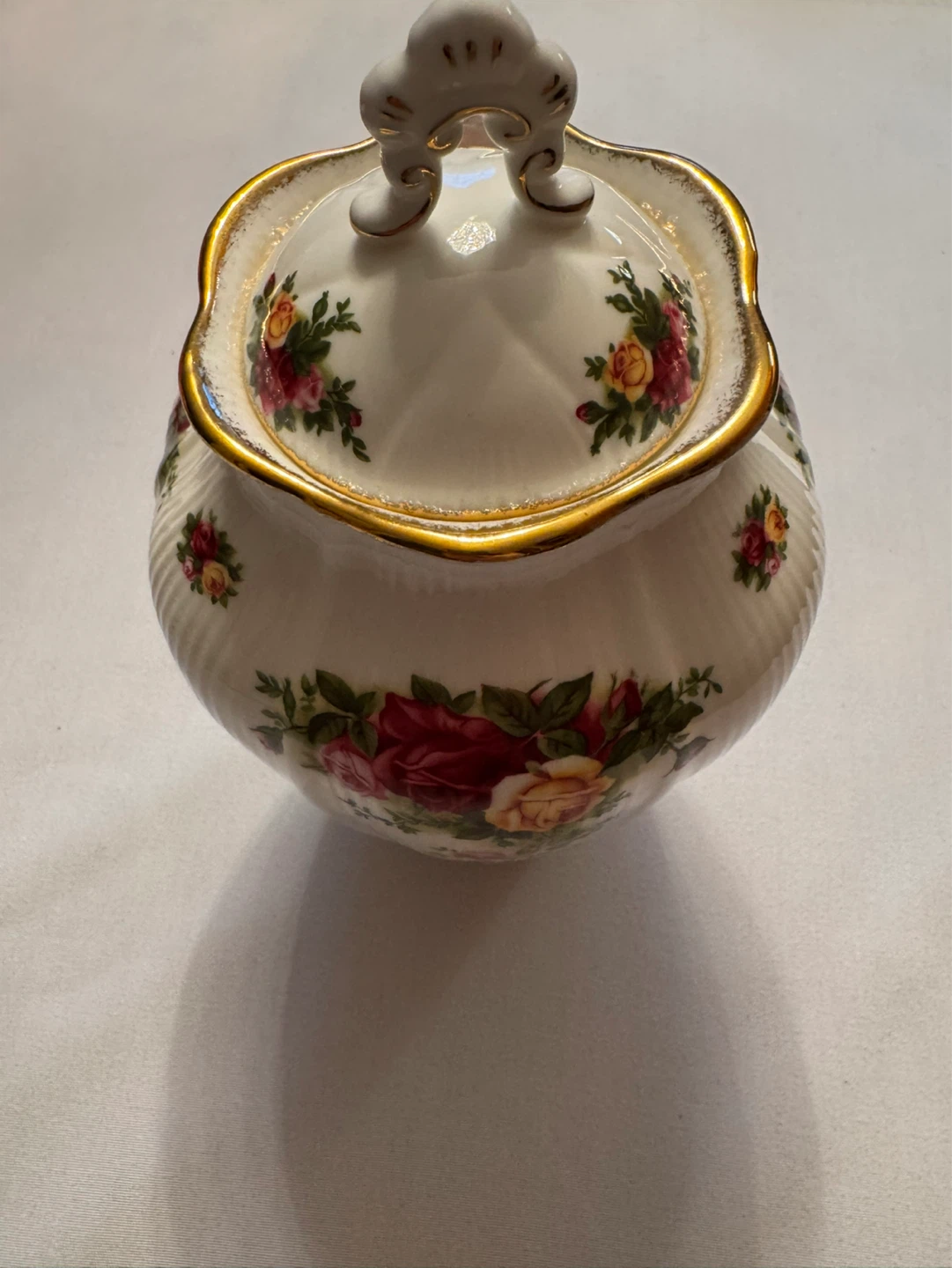 1962 Royal Albert Old Country Roses Bone China - photo 4