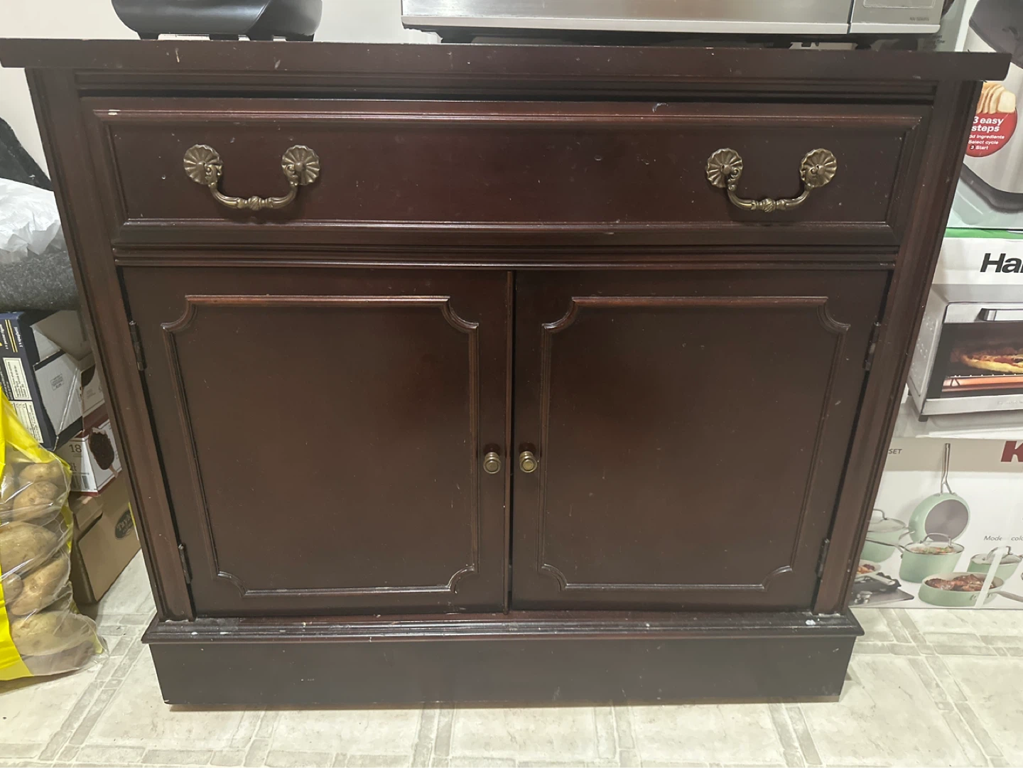 🌱 Dark Wood Cabinet with Drawer and Shelves
